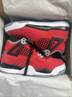 Jordan 4 Toro Bravo 11C